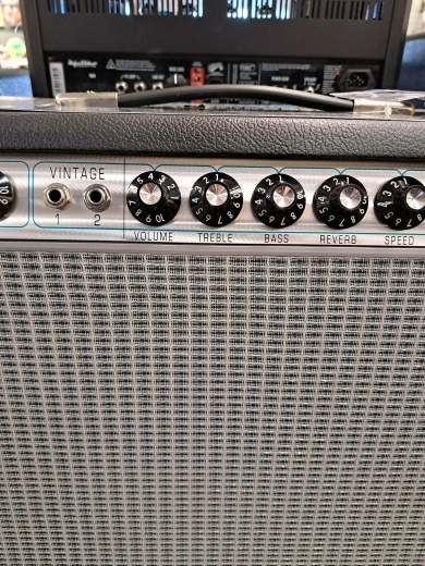 Fender - 68 CUSTOM DELUXE REVERB 2